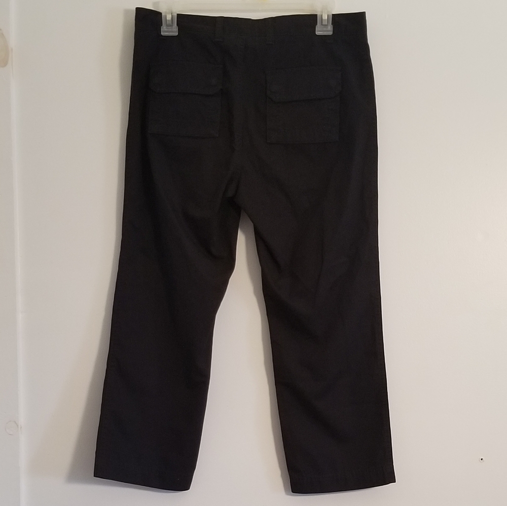 GAP Cropped Black Pants - Picture 3 of 3